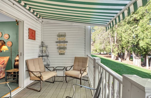 Elkhart Lake Villa | The Vintage Elkhart Lake Room First Floor