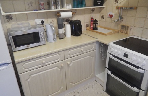 Cherry Hinton House | The Vinyard - Corporate & family stay with parking
