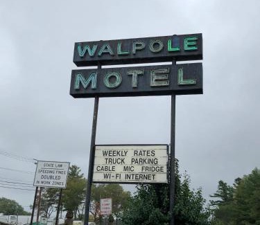 Walpole Hotel | The Walpole Motel