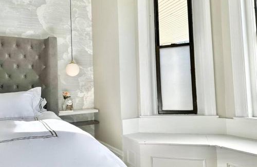 Bloomfield Apartment | The Warhola Bloomfield by Luxe PGH