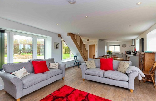 Thurlby Ski Chalet | The Warren