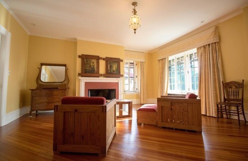 Highland Mills Bed & Breakfast | The Washington Room at Rushmore Estate in Woodbury NY Bed and Breakfast