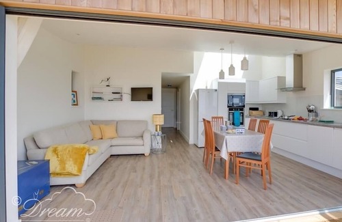 Eype Cottage | THE WAVE, family friendly, luxury holiday cottage in Eype