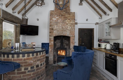 Bromsgrove Apartment | The Well House is a romantic, unique and cosy retreat for two