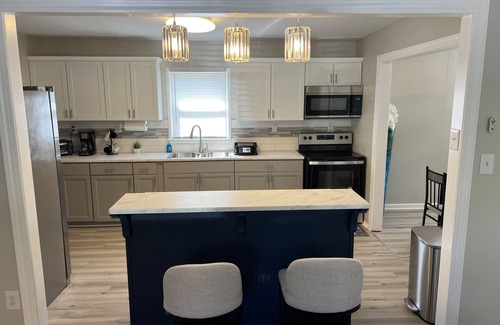 Winston - Salem House | The Welcoming Winston | 3BR Cozy Home & Pool Table