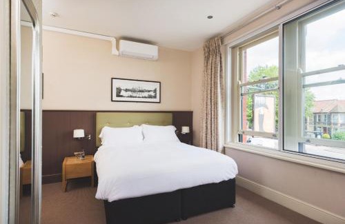 Horfield Hotel | The Wellington