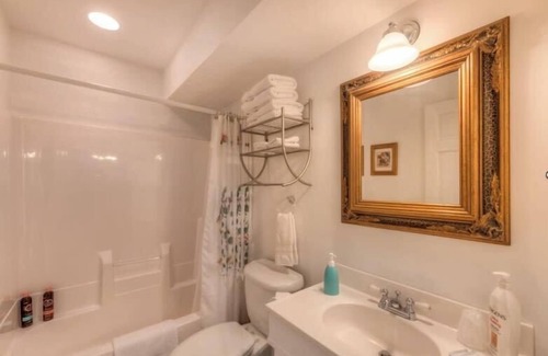 Peterson Hotel | The Wen Inn formerly Andor Wenneson