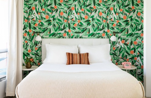 Tahquitz River Estates Hotel | The Wesley Studio 6 by AvantStay | Stylish Queen Studio w/Patio Access