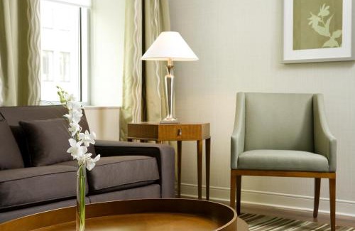 Downtown West Hotel | The Westin Minneapolis