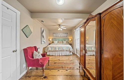 Fredericksburg House | The Weston Suite