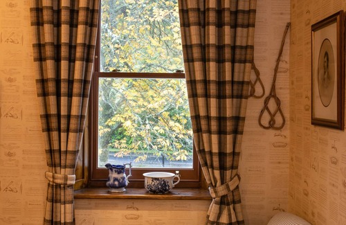 Letterfinlay Hotel | The Whispering Pine Lodge