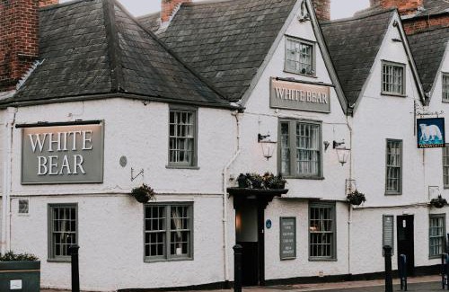 Devizes Bed & Breakfast | The White Bear