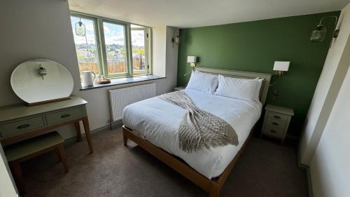 Moretonhampstead Hotel | The White Hart Hotel