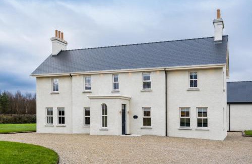 Enniskillen Villa | THE WHITE HOUSE AT MULLANS BAY