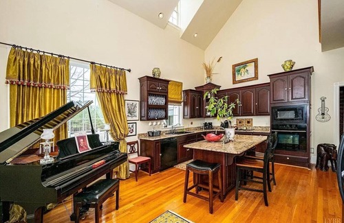 Drakes Branch House | The White House; located at the foothills of the Shenandoah Valley.