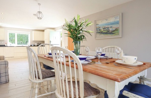 Llanbedrog Cottage | THE WHITE HOUSE, pet friendly, country holiday cottage in Llanbedrog