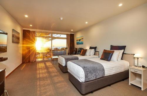 Kaikoura Hotel | The White Morph - Heritage Collection