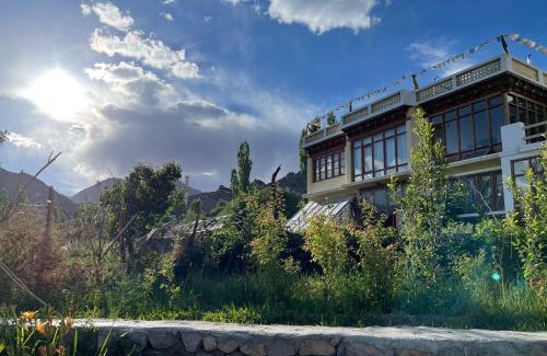 Leh House | THE WILLOW HOUSE