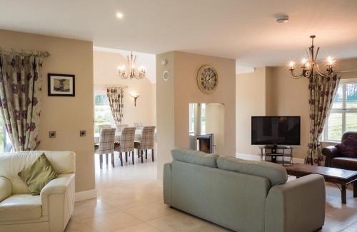 Enniskillen Villa | The Willows at Mullans Bay