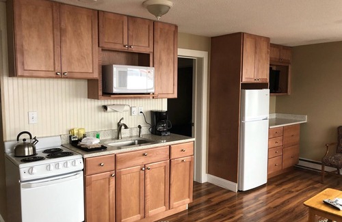 Wolfeboro Hotel | The Windrifter Resort