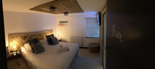 Lingfield Hotel | The Wiremill