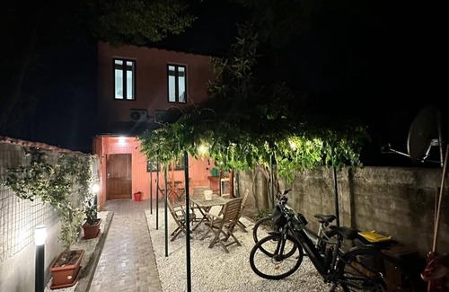 Oltretorrente House | The Wisteria