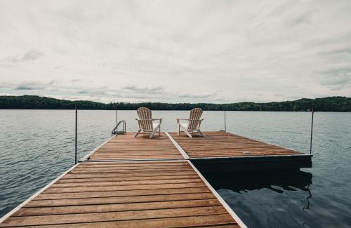 Frontenac Ski Chalet | The Wolfe Lake House - Great Wifi by Westport