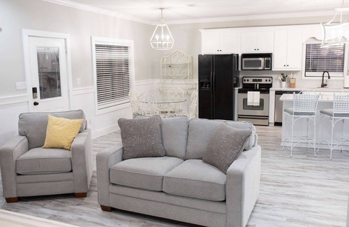 Adel Cottage | The Woodland House