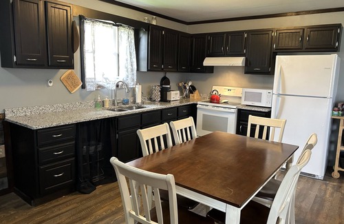Ulysses House | The Woodlands at Bailey Hill-Secluded Mtn Getaway