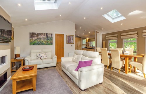 Congleton Ski Chalet | The Woodlands Retreat