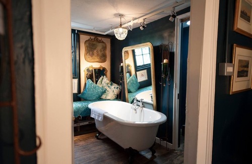 Wavehorne Hotel | The Woolpack Inn Warehorne