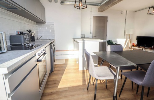 Warrington Cottage | The Works by DAG