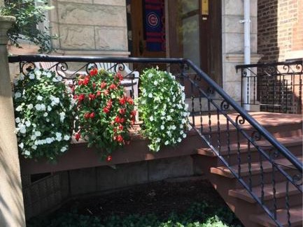 Wrigleyville Apartment | The Wrigleyville VIP-200 Steps from Wrigley Field