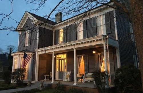 Holly Springs Bed & Breakfast | The Wynne House Inn
