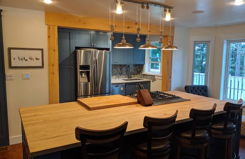 Bala Cottage | The Yellow Cottage - Modern Rustic, SW Exposure, 315' Shore, Scandinavian Sauna!