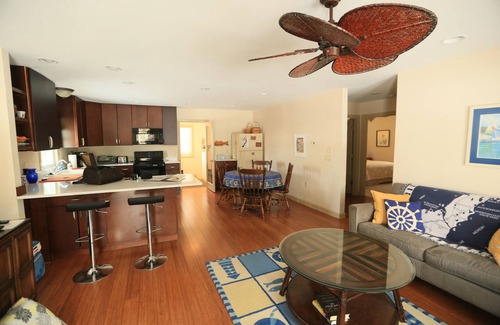 Egg Harbor House | THE YELLOW HOUSE IN EGG HARBOR -Premier Status, Walk to all Egg Harbor Locations