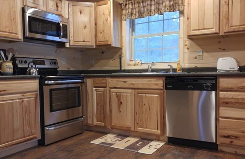 Wells Cabin | The Yogi, Family & Dog-Friendly Adirondack Cabin on Lake Algonquin