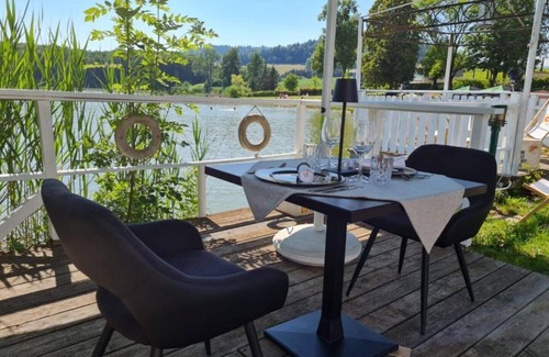 Karnburg Cabin | The1st Guesthouse "Apartment Steakhouse Style" with terrace and lake view