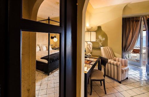 Vulcanello Hotel | Therasia Resort Sea and SPA - The Leading Hotels of the World