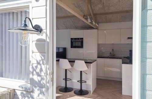 Zandvoort Cottage | Therese: Charming garden cottage