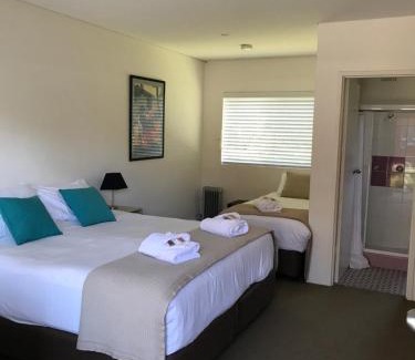 Thirroul Hotel | Thirroul Beach Motel