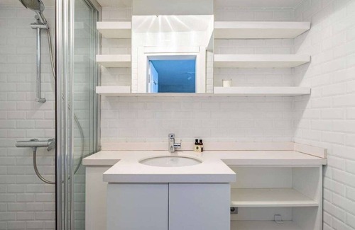 Arnavutkoy Apartment | This apartment is a 1 bedroom(s), 1 bathrooms, located in Beşiktaş, İstanbul.