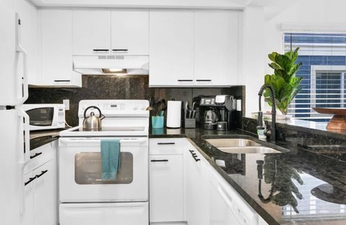Mission Bay Apartment | This apartment is a 0 bedroom(s), 2 bathrooms, located in Boca Raton, FL.