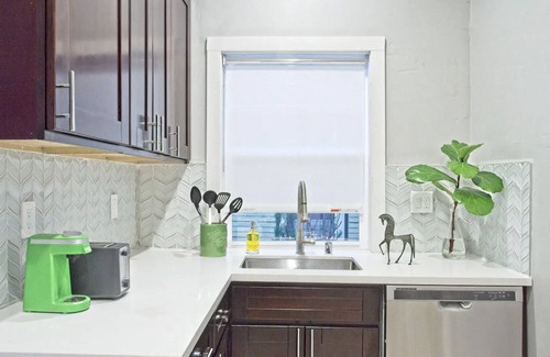 Southeastern Sacramento House | This beautiful 2 bed/1 bath
