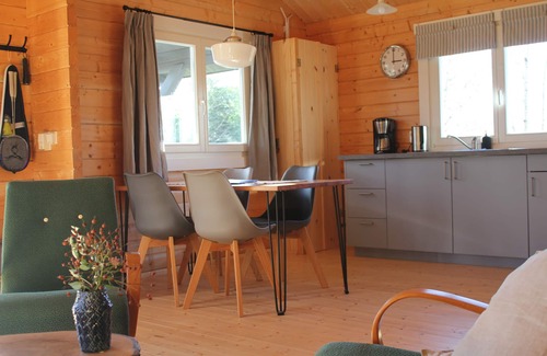 Jumilhac-le-Grand Ski Chalet | This chalet with swimming pool is located in the north of the Dordogne in a quie