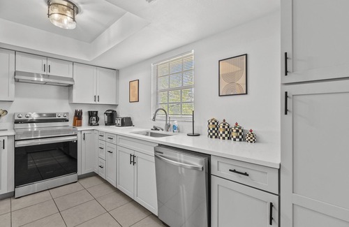 Englewood South Condo | This condominium is a 2 bedroom(s), 2 bathrooms, located in Englewood, FL.