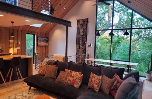 Bozeman House | This Deluxe Modern New 3-Story Home With Central Ac Offers The Best Of Bozeman!