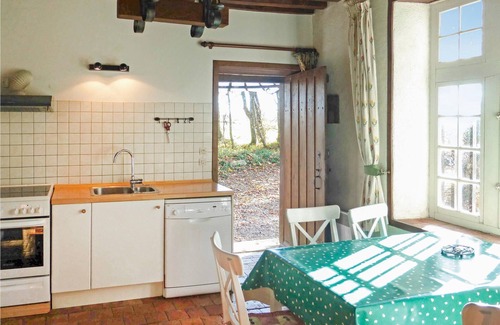 Sainte-Marie House | This former gardener's cottage offers a fantastic view of the surrounding fields and forests thanks