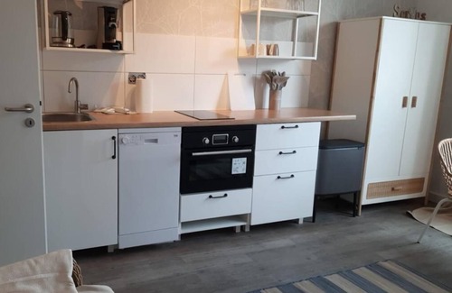 Hamburg-Barmbek Apartment | This furnished 1-room apartment is approx. 16 m2 large and is located on the 1st floor of our apartment house Saseler Chaussee.