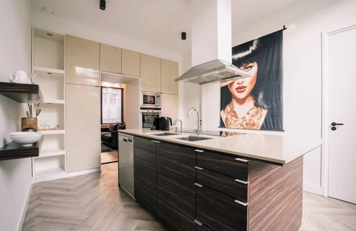 Centrum Apartment | This ground floor apartment features 65m2 of space with a herringbone floor.
